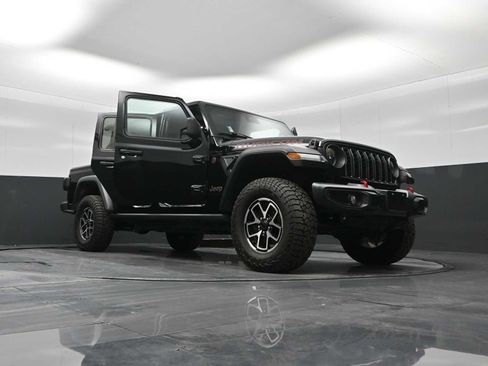 Used 2024 Jeep Gladiator Rubicon w/ Convenience Group image 40