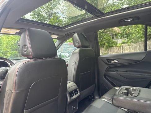 Used 2023 Chevrolet Equinox RS w/ RS Leather Package AWD/4WD image 21