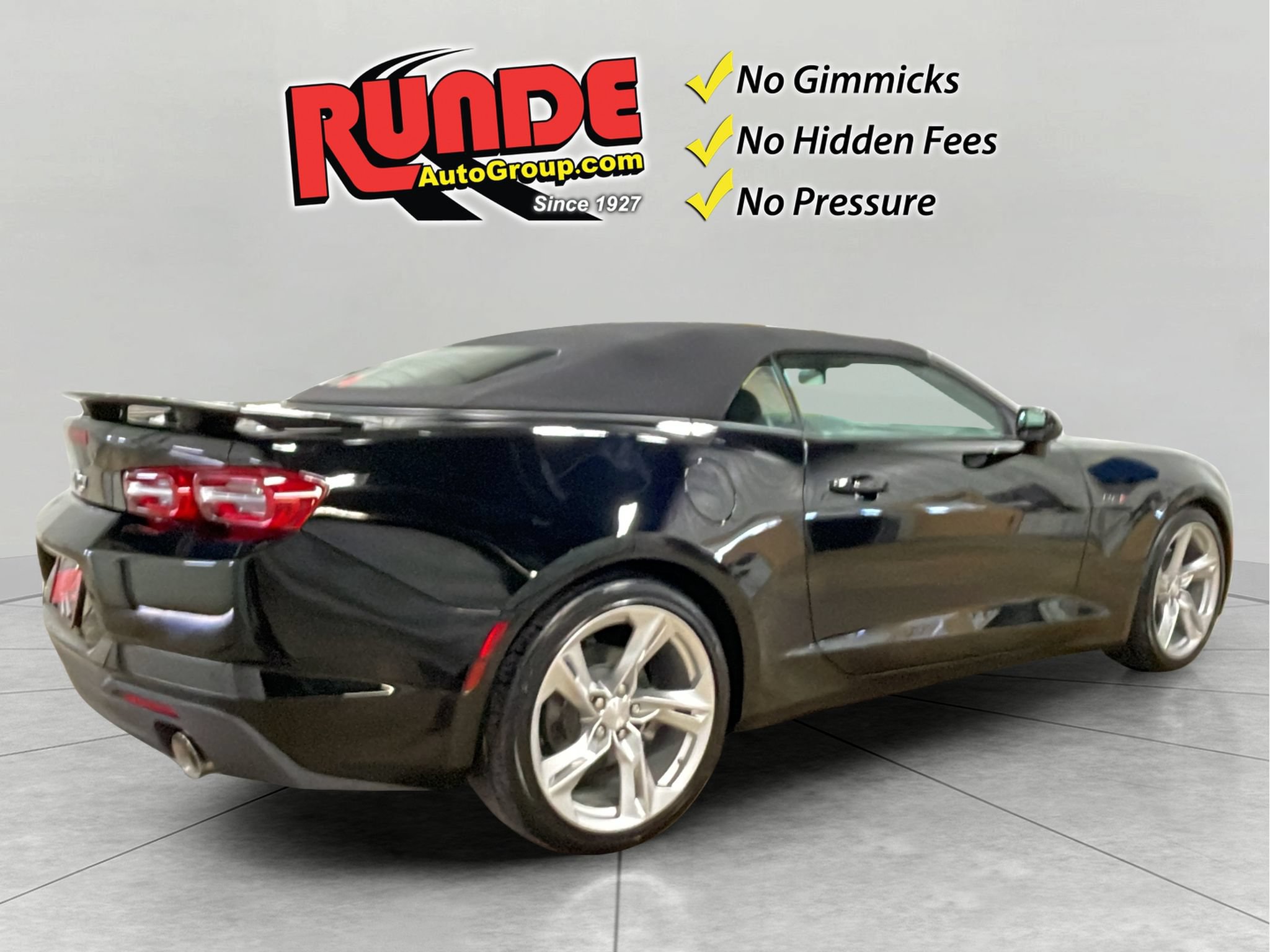 Used 2023 Chevrolet Camaro LT w/ Technology Package RWD image 6