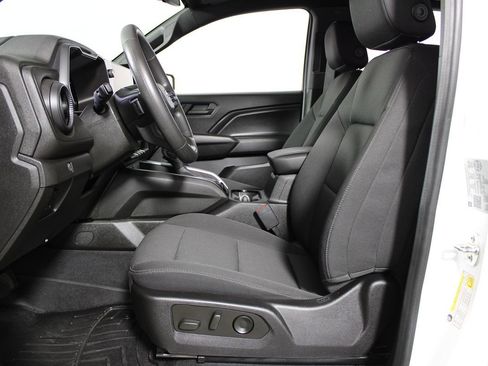 Used 2024 Chevrolet Colorado Trail Boss w/ Technology Package image 10