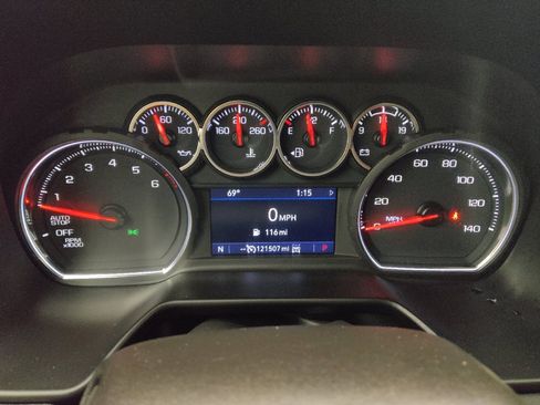 Used 2021 Chevrolet Suburban LT AWD/4WD image 23