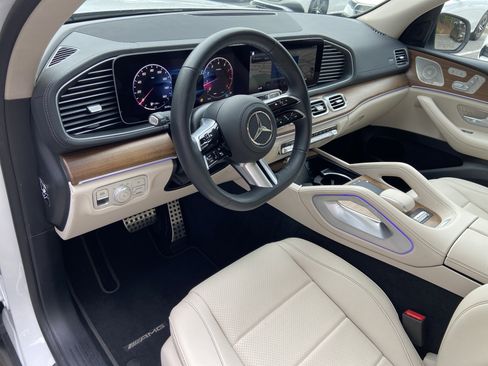 Certified 2025 Mercedes-Benz GLS 450 4MATIC image 21