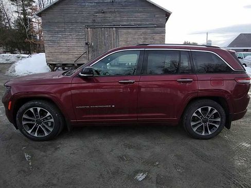 Used 2023 Jeep Grand Cherokee Overland w/ Adv Protech Group III image 5