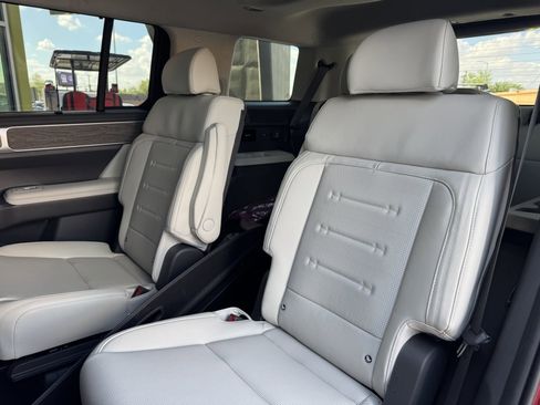 Used 2024 Hyundai Santa Fe Calligraphy image 38