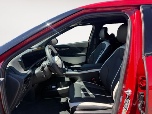 Used 2017 Nissan Rogue SV w/ SV Premium Package FWD image 10