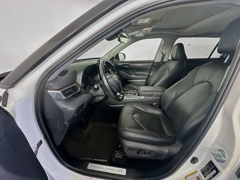 Used 2020 Toyota Highlander Limited AWD/4WD image 21