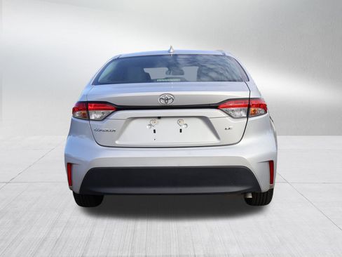 Used 2024 Toyota Corolla LE image 6