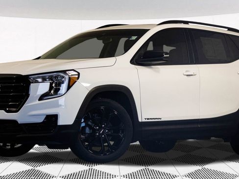 Certified 2022 GMC Terrain SLT w/ Elevation Edition image 87
