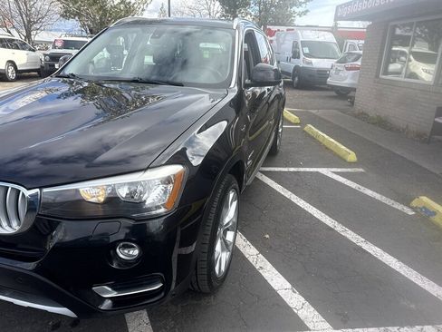 Used 2017 BMW X3 xDrive28i image 11