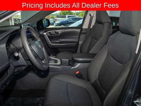 Used 2024 Toyota RAV4 LE FWD image 9