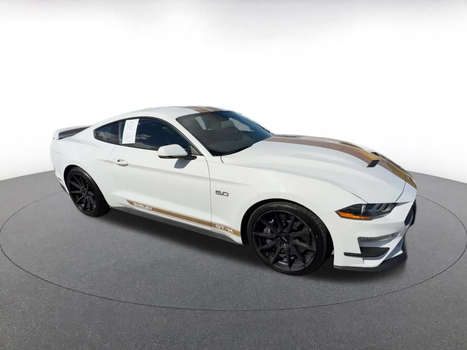 Used 2022 Ford Mustang GT Premium w/ GT Performance Package RWD image 2