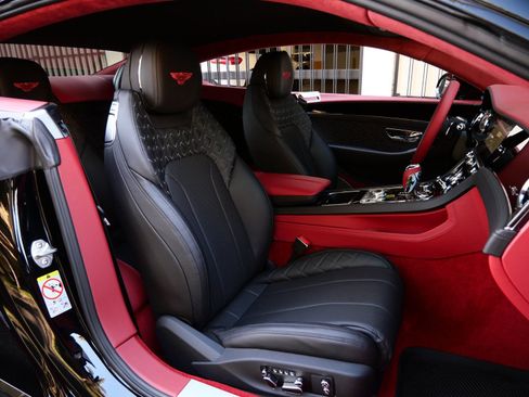 Used 2022 Bentley Continental GT Speed image 22