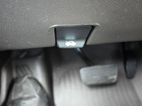 Used 2020 Chevrolet Silverado 1500 RST w/ All-Star Edition image 30