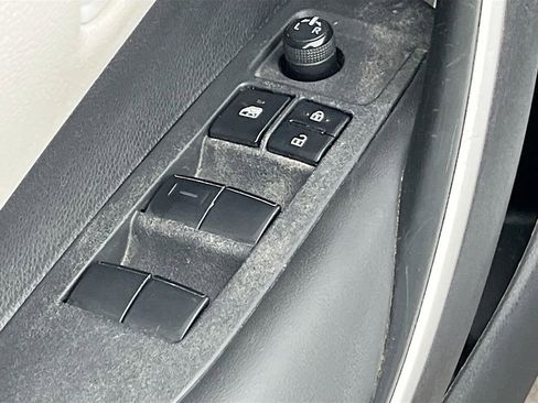 Used 2024 Toyota Corolla SE FWD image 17