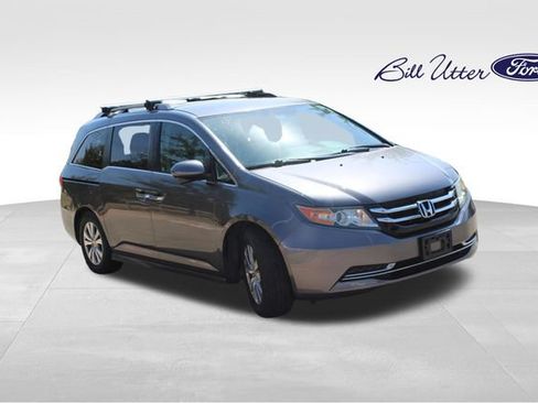 Used 2016 Honda Odyssey SE image 3