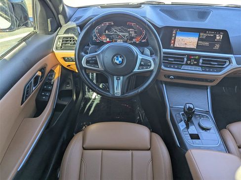 Used 2022 BMW 330i Sedan w/ M Sport Package image 7