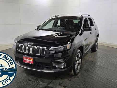 Used 2019 Jeep Cherokee Limited w/ Trailer Tow Group image 3