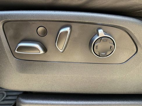 Used 2021 Cadillac Escalade ESV Sport Platinum image 39