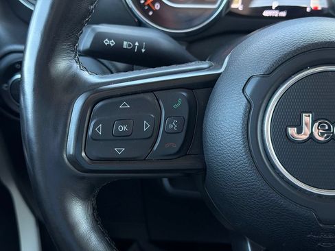 Used 2021 Jeep Gladiator Sport AWD/4WD image 19