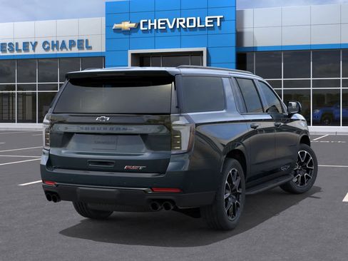 New 2026 Chevrolet Suburban RST RWD image 5