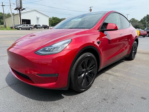 Used 2023 Tesla Model Y Long Range image 47