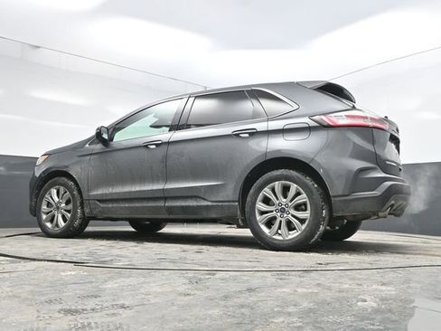 Used 2022 Ford Edge Titanium image 35