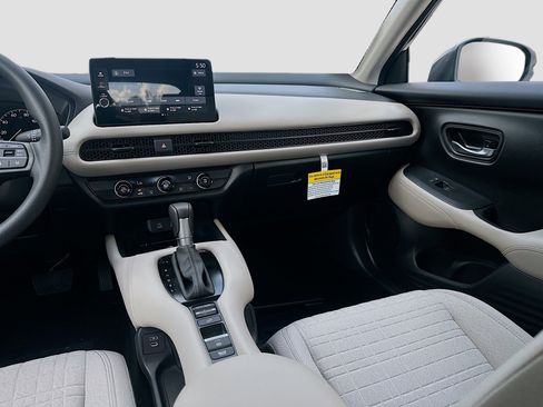 New 2026 Honda HR-V LX image 16