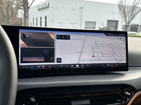 Used 2026 BMW 330i Sedan w/ Convenience Package image 27