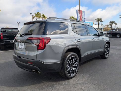 Used 2021 GMC Acadia SLT w/ Elevation Edition image 4