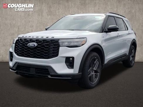 New 2026 Ford Explorer ST-Line w/ ST-Line Street Pack image 3