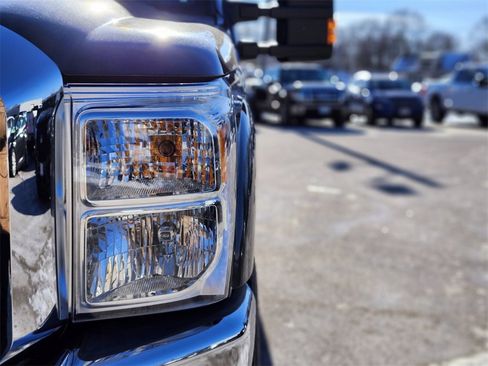 Used 2016 Ford F250 Lariat w/ Lariat Interior Package image 10