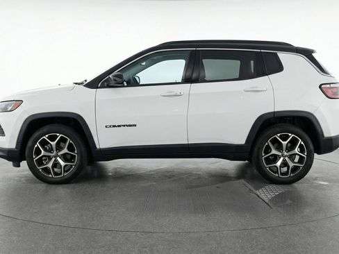 Used 2025 Jeep Compass Limited AWD/4WD image 5