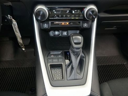 Used 2024 Toyota RAV4 LE FWD image 10
