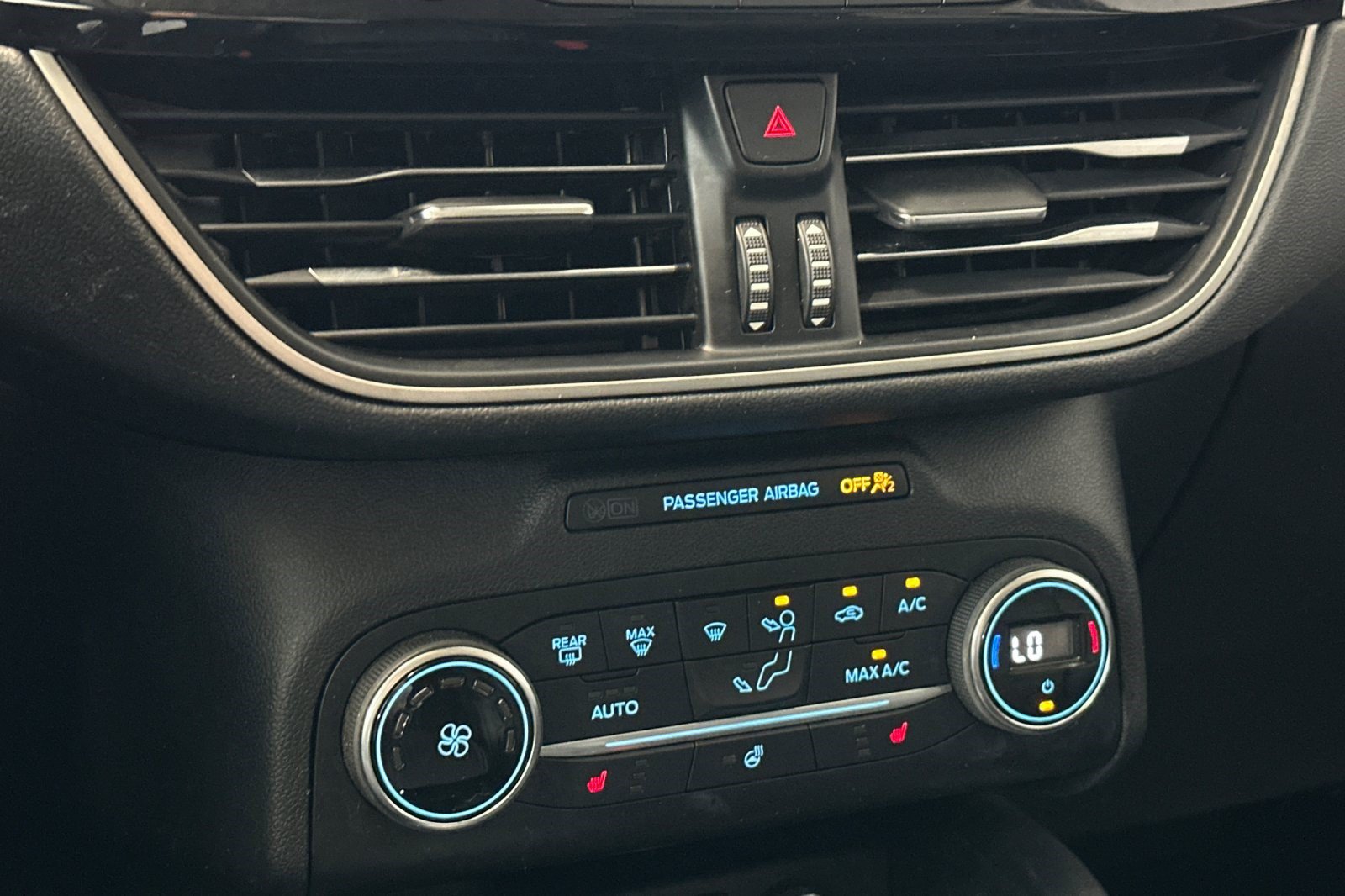 Used 2020 Ford Escape SEL FWD image 29