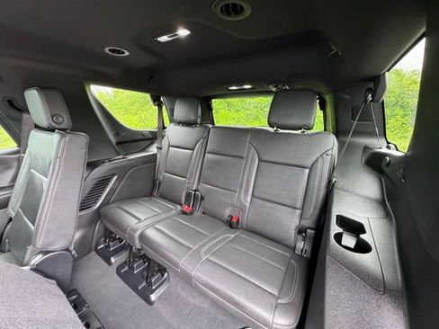 Used 2025 Chevrolet Tahoe Z71 AWD/4WD image 16