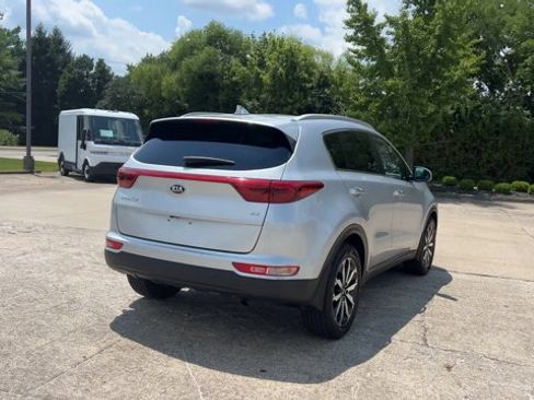 Used 2017 Kia Sportage EX FWD image 8