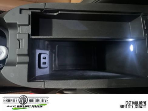 Used 2019 Chevrolet Equinox Premier w/ LPO, Cargo Package FWD image 15