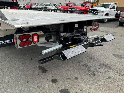 Used 2024 RAM 5500 SLT w/ Quick Order Package 2YG SLT image 40