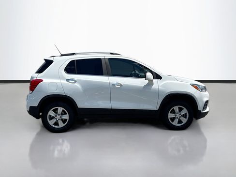 Used 2019 Chevrolet Trax LT w/ LT Convenience Package AWD/4WD image 8