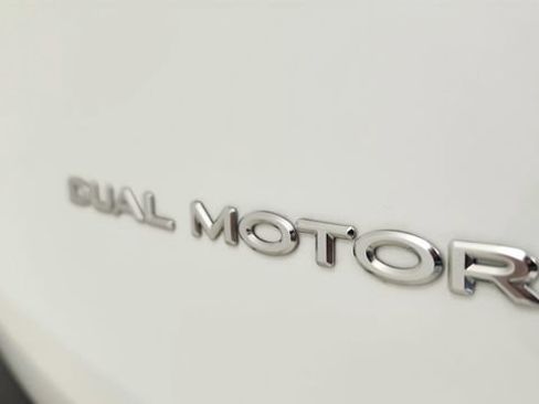 Used 2026 Tesla Model Y AWD image 31