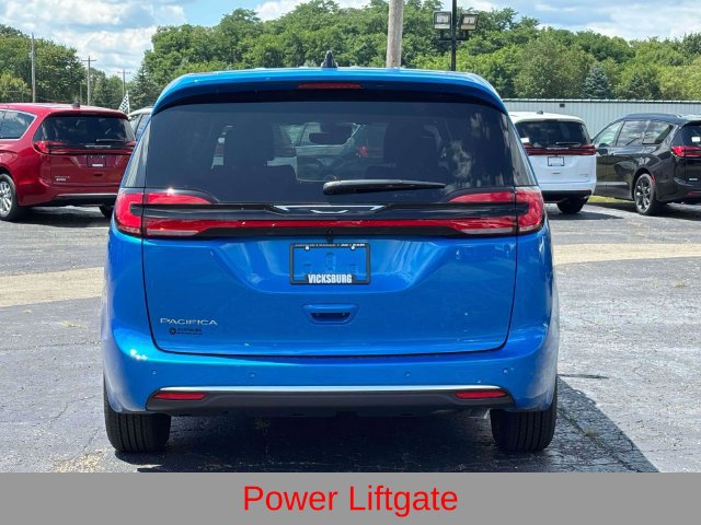 New 2027 Chrysler Pacifica Select FWD image 34