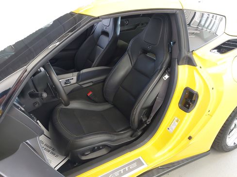 Used 2015 Chevrolet Corvette Stingray Coupe w/ 2LT Preferred Equipment Group RWD image 22