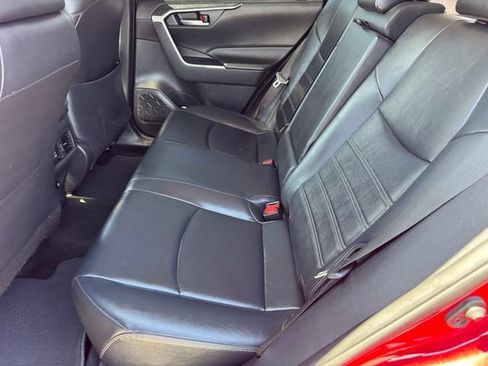 Used 2021 Toyota RAV4 XLE Premium w/ Carpet Mat Package (TMS) FWD image 11