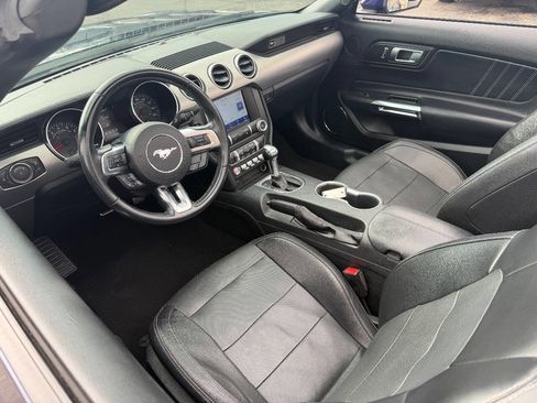 Used 2020 Ford Mustang Premium image 9