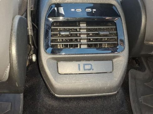 Used 2021 Volkswagen ID.4 Pro S image 16