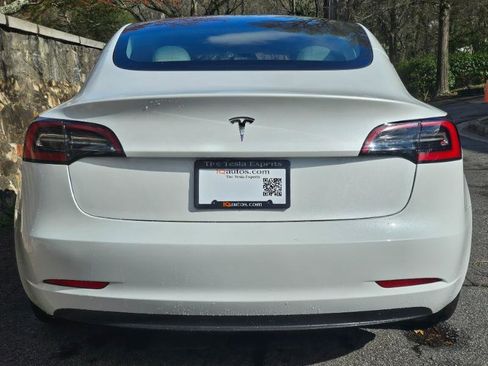 Used 2023 Tesla Model 3 Standard Range image 8