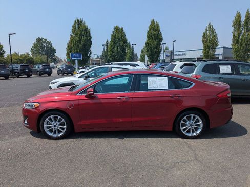 Used 2019 Ford Fusion Energi Titanium FWD image 2