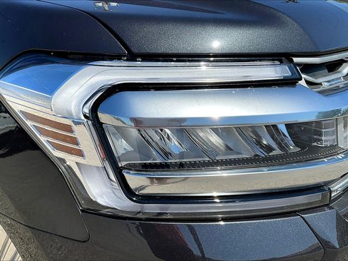 Used 2024 Ford Expedition Max Platinum image 28