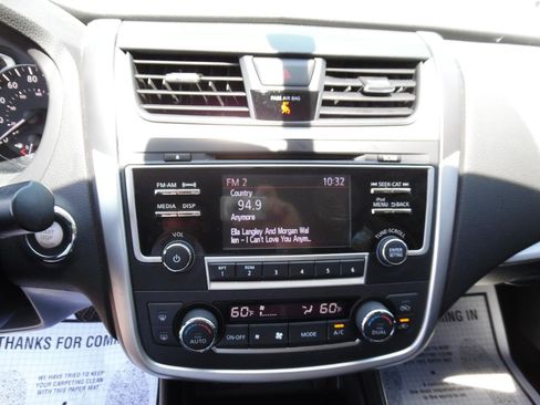 Used 2017 Nissan Altima 2.5 SV FWD image 15