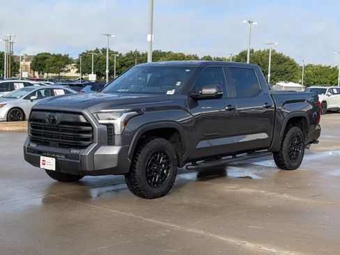 Certified 2026 Toyota Tundra SR5 w/ SR5 Premium Package AWD/4WD image 10